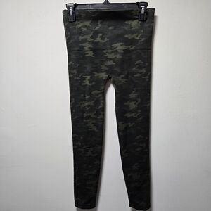 Spanx Camo Leggings Size XL Shapewear Camoflauge Casual Green